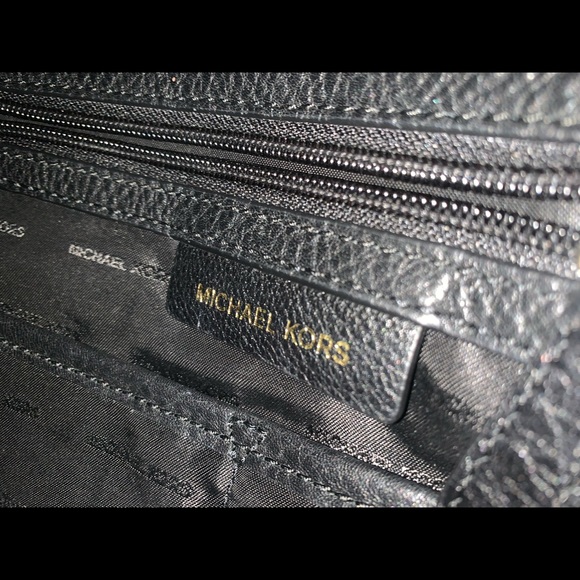 Michael Kors purse - Picture 2 of 4